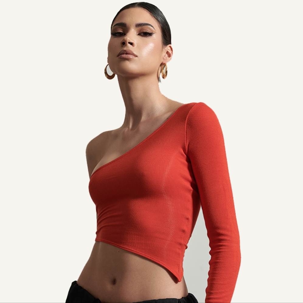 ASYMMETRIC LONG SLEEVE - FIRE RED